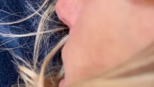 GILF kommt hart für analfick und dirtytalk