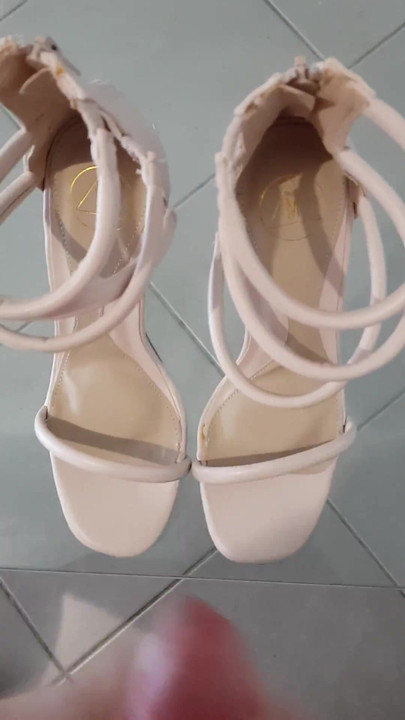 handjob heeled shoe