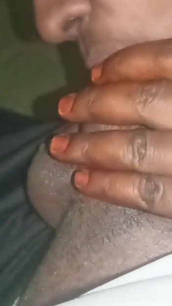 Epic moment from "Indian lovers oral job"