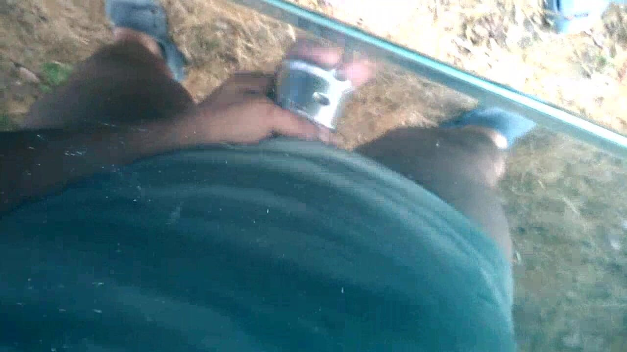 อัณฑะกับแผ่นโลหะ