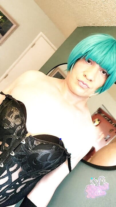 Ts Kandi Sexy Sissy Stripper tańczy w bieliźnie PMV