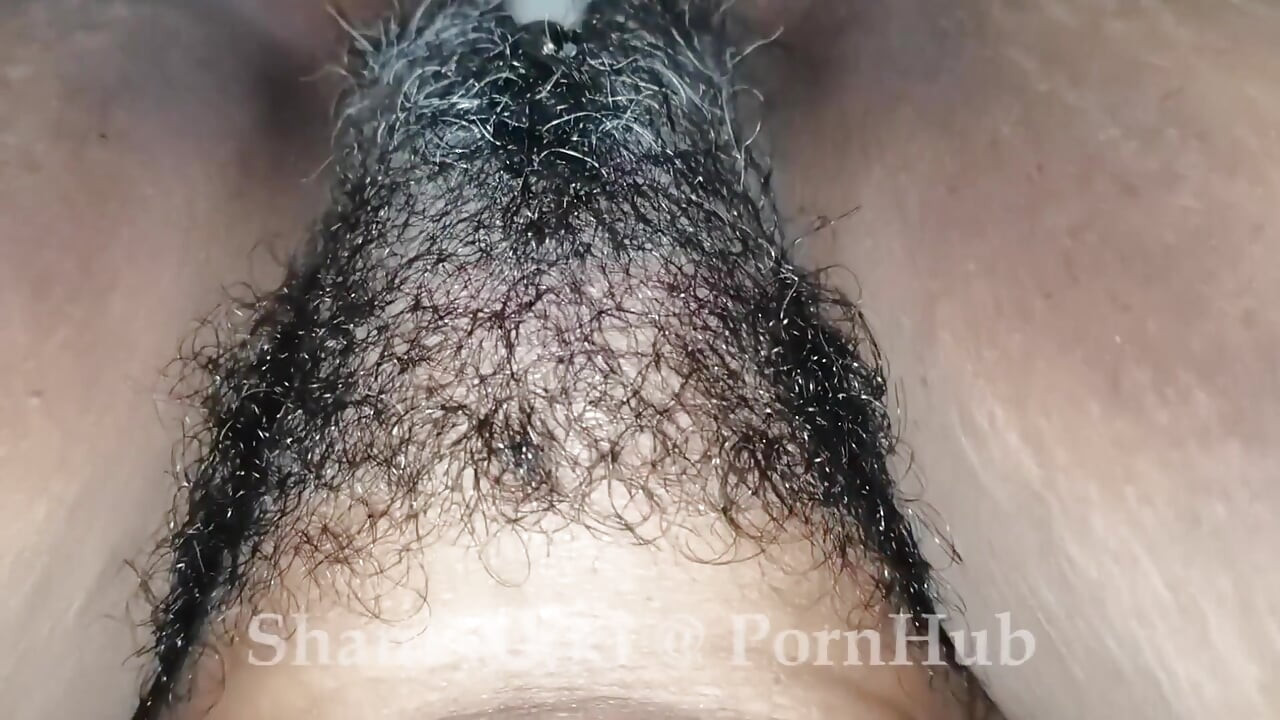 Sri Lankan Mature MILF Pussy Get Licked by Man Next Door