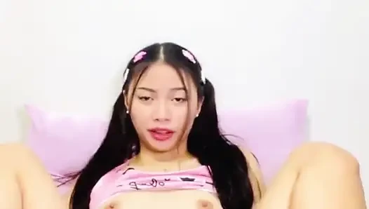 Lil slut (terkunci) ngomong jorok sama tuanku sambil jilat memekku sampai aku crot di mulutnya sambil membayangkan setiap kata-kataku