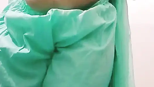 Memek horney istri tetangga yang tukang selingkuh dientot habis-habisan