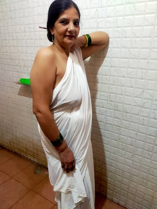 Hot Bhabhi Is Back In The Shower.