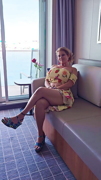 VOYEUR Mommy showing her BIG TITS on her Cruise Ship Balcony after Stripping in her Cabin