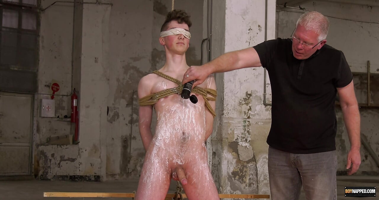 Worshiping the New Twink Captive