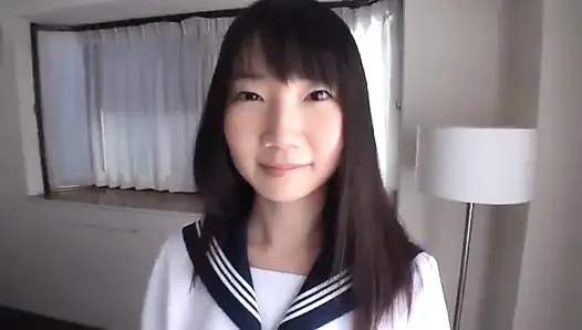 Бледная стройная красотка - тугие объятия и преданная концовка