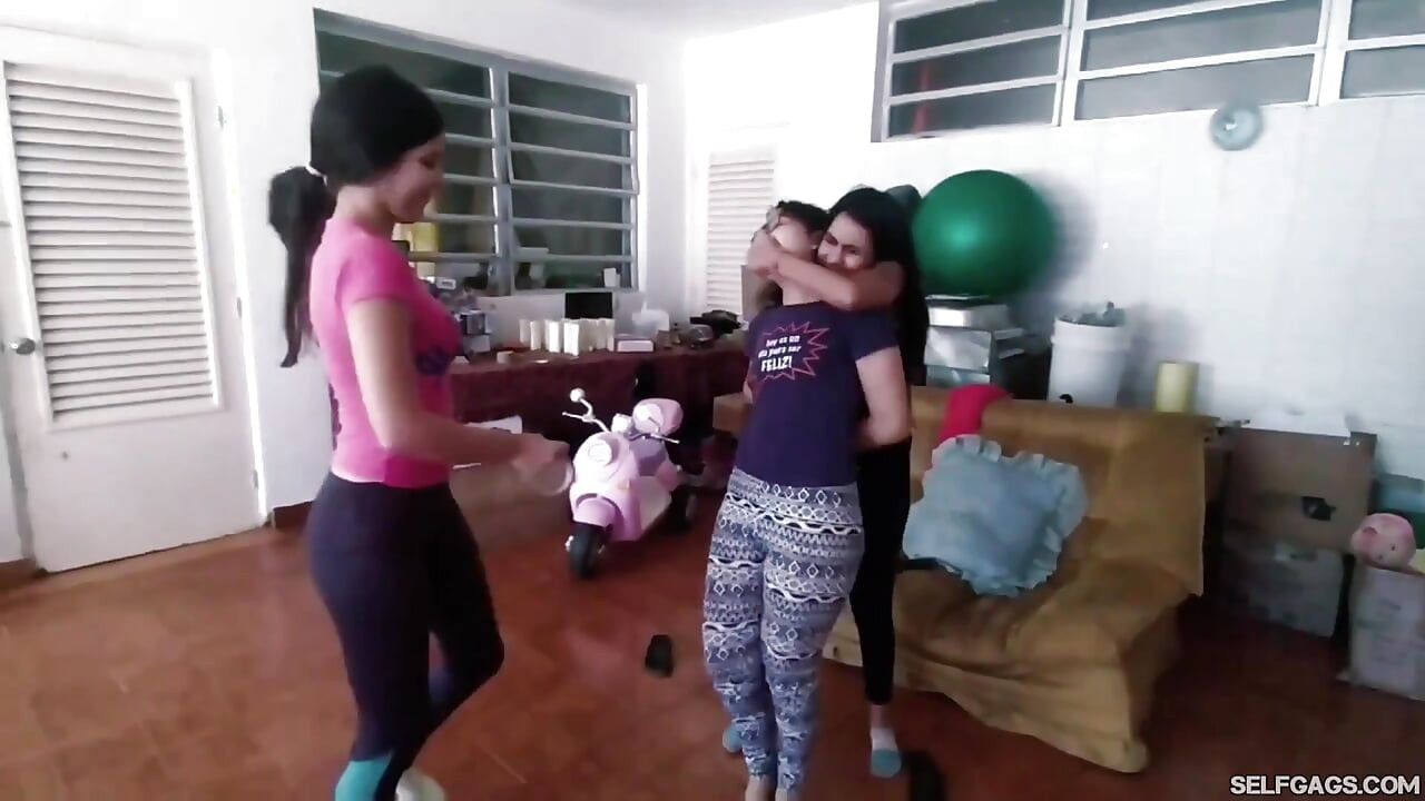 Instructora de baile en esclavitud