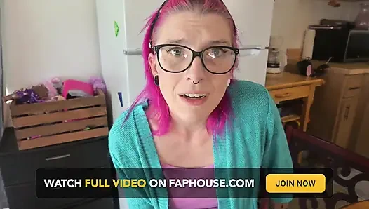 Üvey anne aşağılığı buluyor