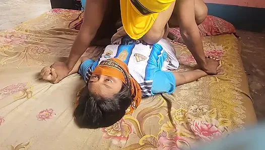 Virales video einer sexy bangladeschischen argentinien-liebhaberin, die ein dhoti trägt