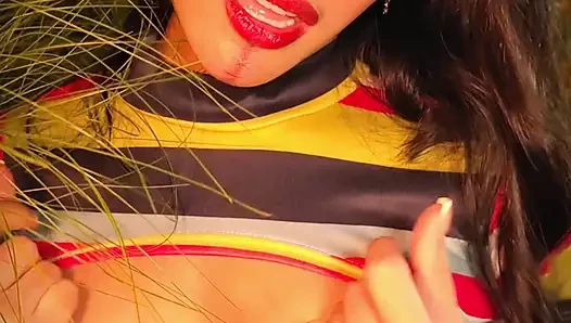 Latina Memiliki Semprotan Yang Kaya Pada Halloween