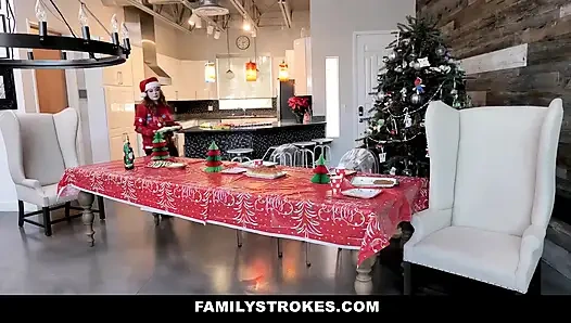 Genç ve büyük memeli üvey anne Noel tatilinde sikiliyor