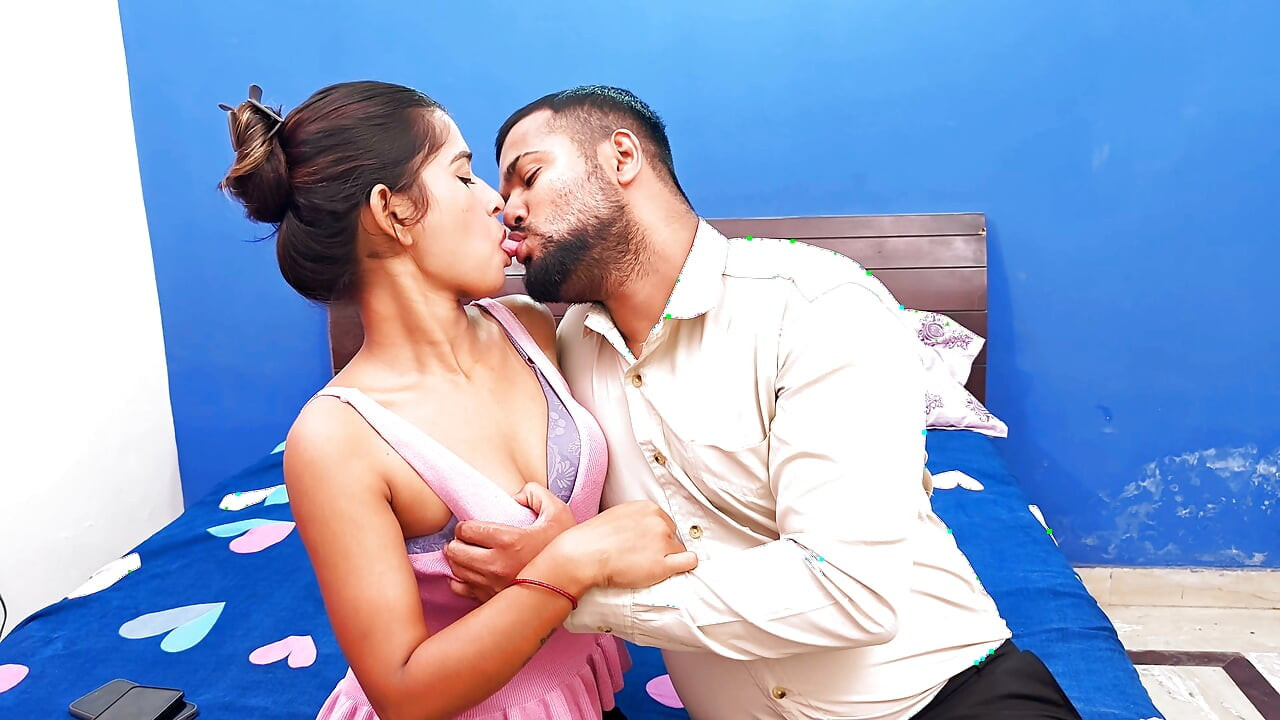 Desi Indian Video. The boss gave a job and had hardcore sex with the staff in the office. and Fuck Har Pussy, ( Hindi Audio )