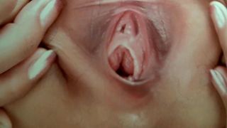 Трибьют для eroticbitchmodelmoe - сперма на ее открытой пизде