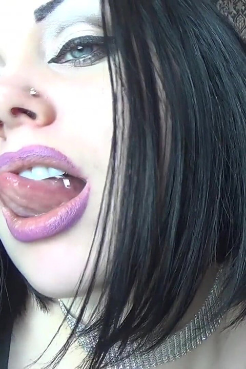 Purple lip seduction