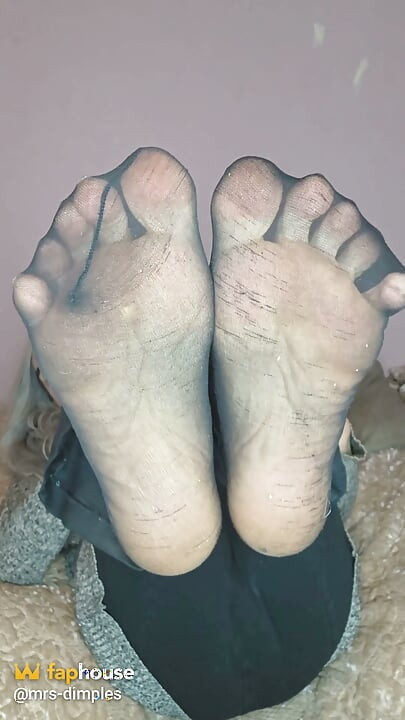 Menunjuk-nunjukkan Nylons Saya