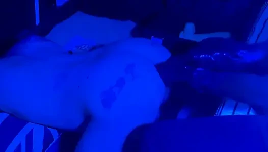 Schmutziges dunkles fisting