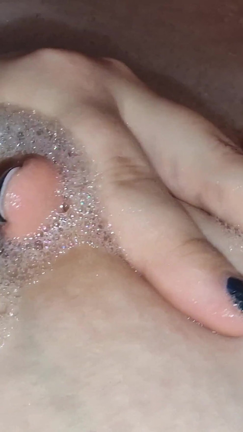 Curvy Girl Taking Bath, See Close up My Big Boobs, Nipples, Shaved Pussy Wet and Soap