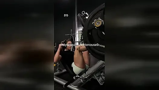 Киска 18-летней Thot раздвигается перед камерой! Зияние без цензуры