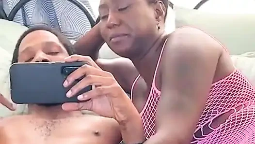 Dreier-Überraschung, savanna fängt savvy & giana, endet mit nuss-dusche