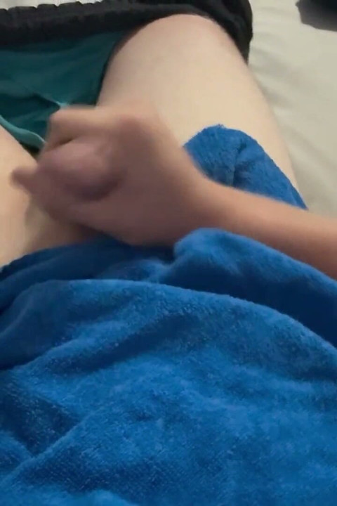 Stepdaddy Casper Beats His Cock Till It Blows