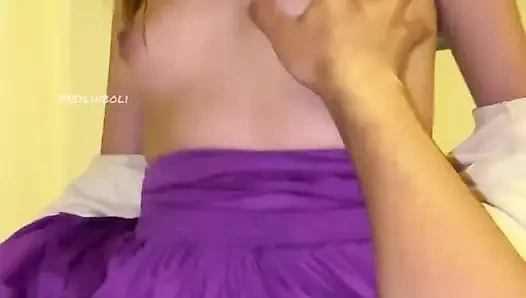 Bolivyalı cholita evli kadın dinlenirken evin sahibini sikiyor