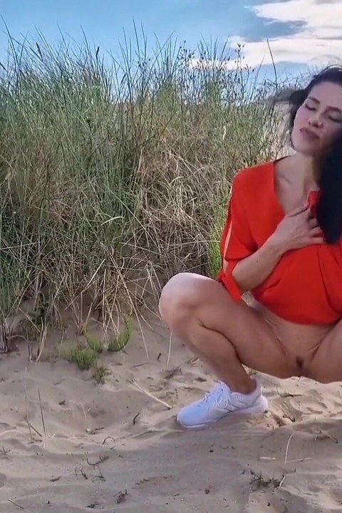 Naked Exhibicionist on Beach
