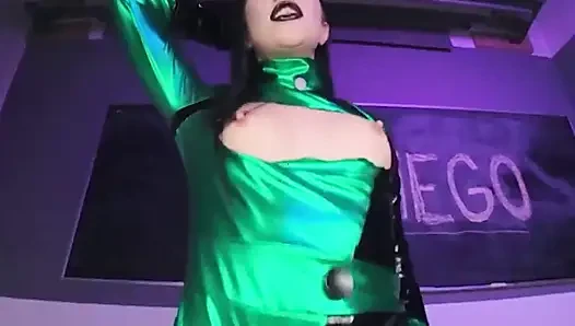 Vrcosplayx eğer ilk önce süpervillain olmak istiyorsan shego olarak Alex Coal'dan edepsiz şeyler öğrenmen gerekiyor bölüm 3