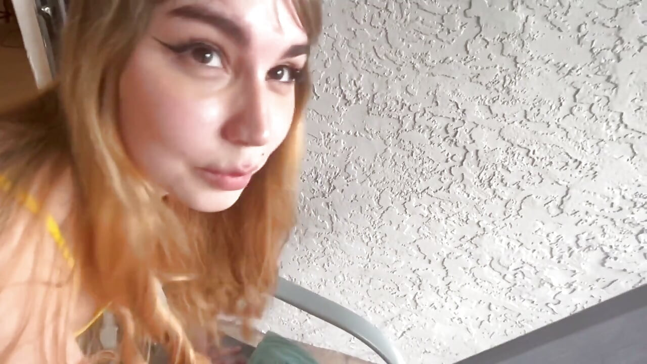 Sexy faxineira Bonnie Bun
