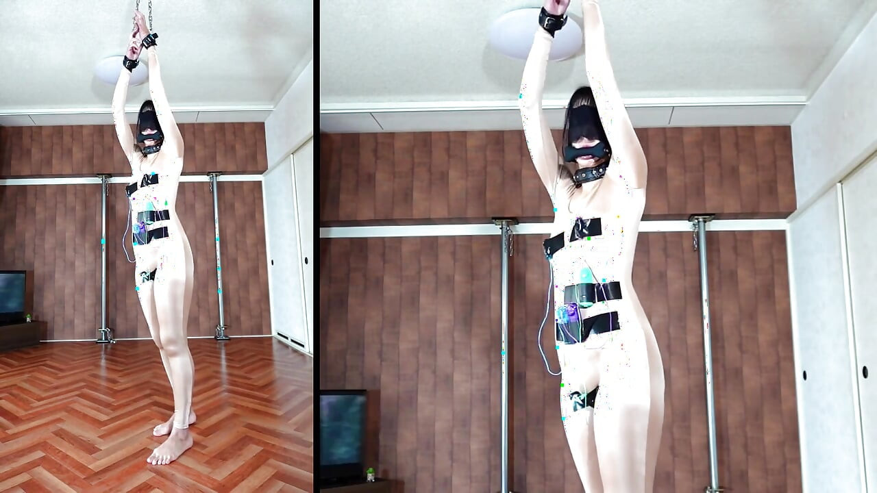 3 puncte de vină fără chiloți, fără sutien, colanți pe tot corpul