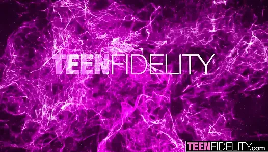 TEENFIDELITY Es wird rausgestellt oder wird für sadie blake eingesperrt
