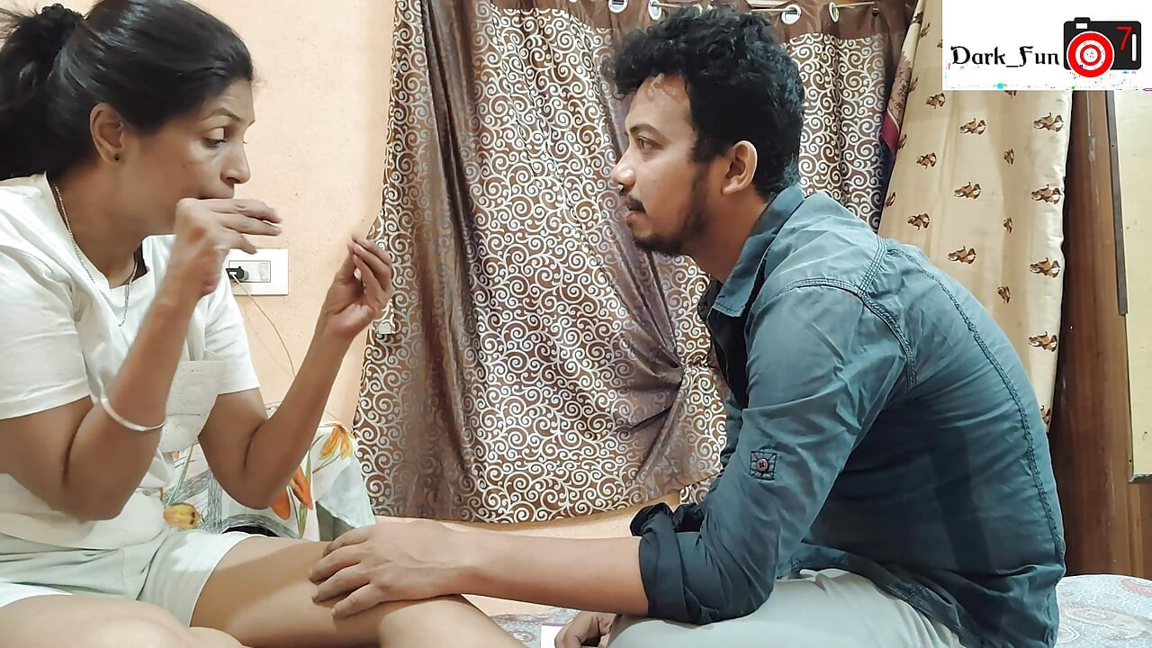 SERVEY KARNE AAKE GHAR PE AAKELI LARKI KO CHOD DALA