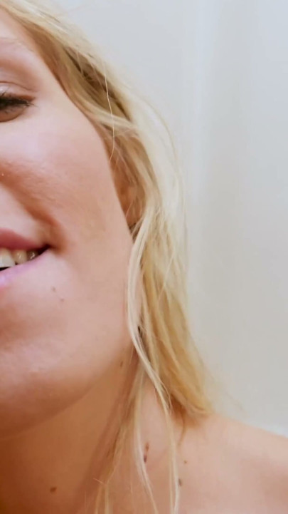 Hot tall and busty blondie Florane Russell sucks and fucks in this homemade video and gets creampied | Clip 2