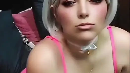 Kawaii Kitty Gets Her Cream