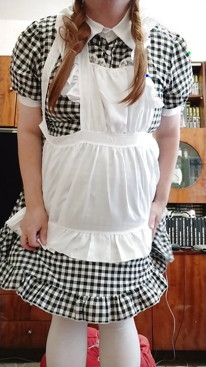 Sissy maid posing and cum