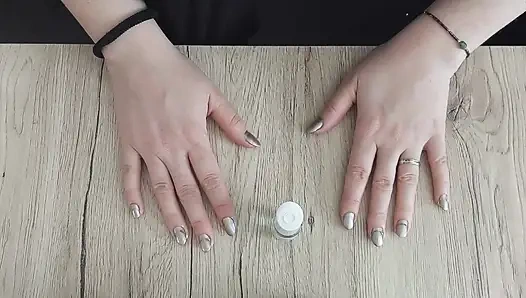 Nagelpflegezeit - Einfache Maniküre-routine