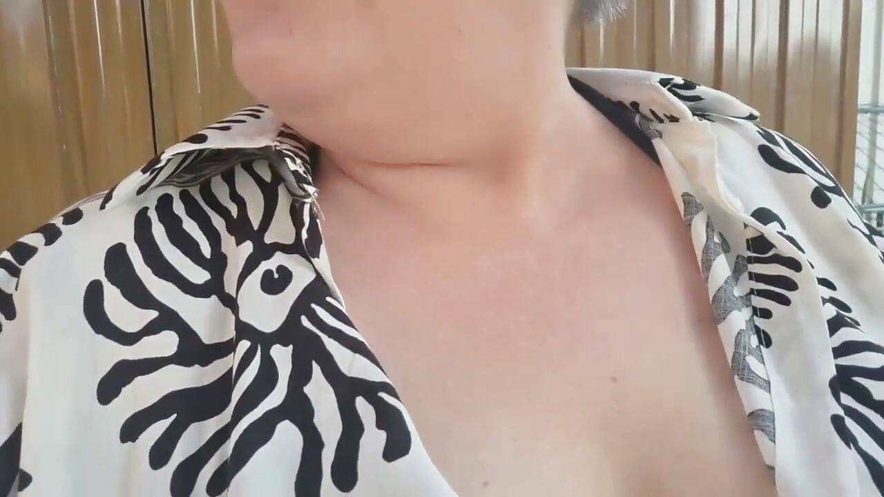Costum Request Shaving Pussy and Outdoor Flashing