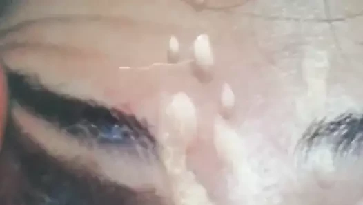 Cumtribute pour une salope a foutre par jmcom.