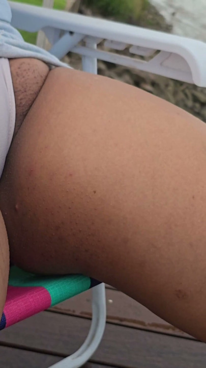Feeling the breeze on my legs | Clip 1
