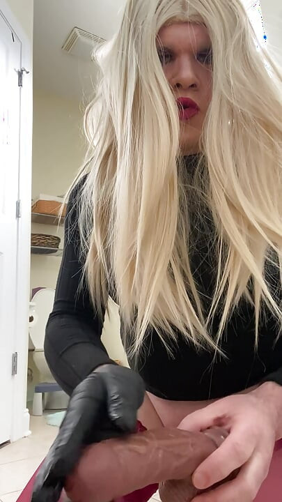 Slut sissy trap Crossdresser shows milf stepmom how she will ride a guys cock