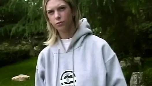 Mädchenschule: Heißer Outdoor-Spaß