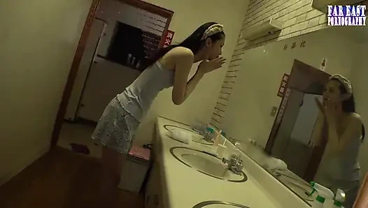 Elegante gulp-nacht mit einer sehnsüchtigen alleinerziehenden mutter, die warme Essenz unter dem offenen himmel genießt ep-5