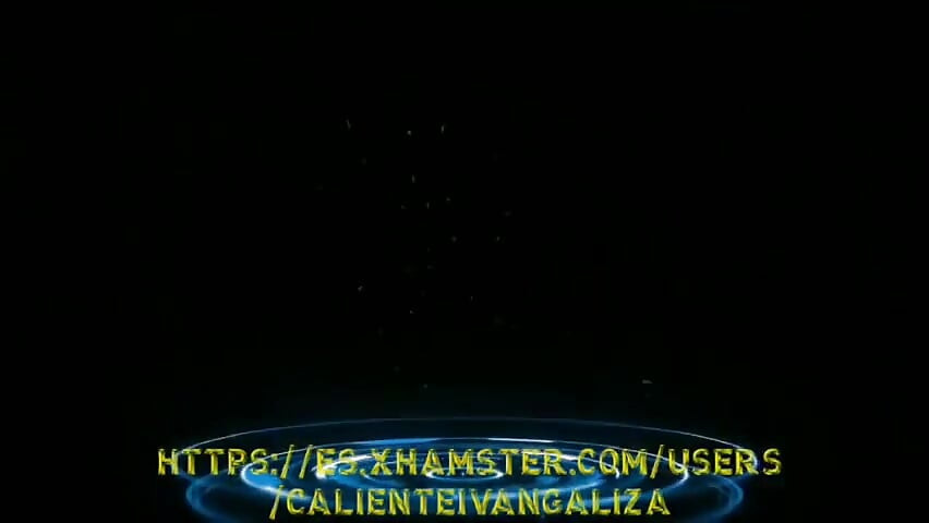 Ich möchte gesehen werden und ich sehe es wirklich gern, ich bin und war schon immer so!!