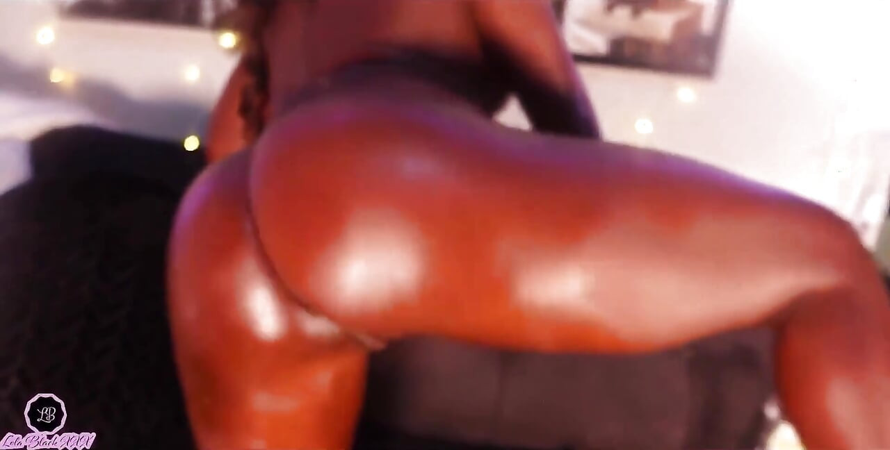 Lola Black XXX Sexy Babe Twerking Naked Ass Winking