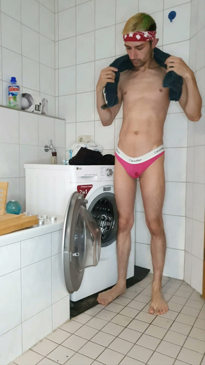 First of all, re-fence the clean laundry | Clip 1