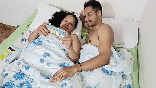 Seks hardcore dengan pantat tetanggaku saat suaminya bekerja