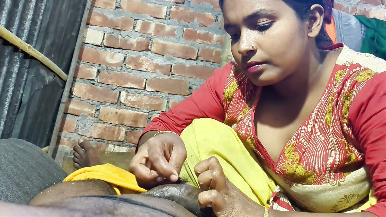 Sexy Desi Bhabhi in Hot Sex Video
