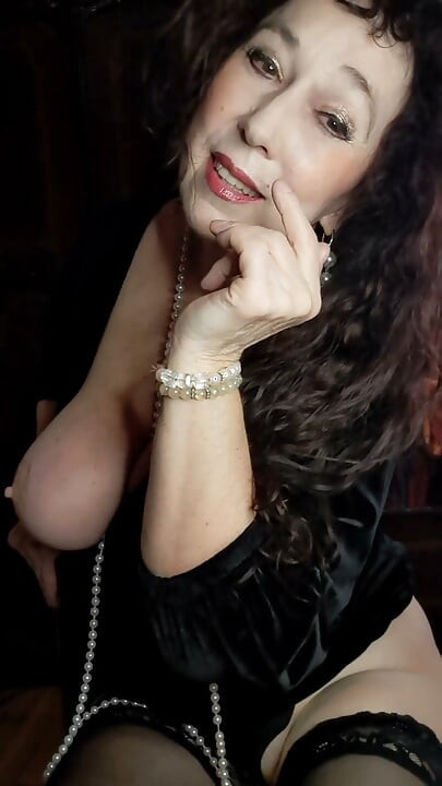 Ich bin keine Blondine, aber ich habe auch viele Liebhaber.