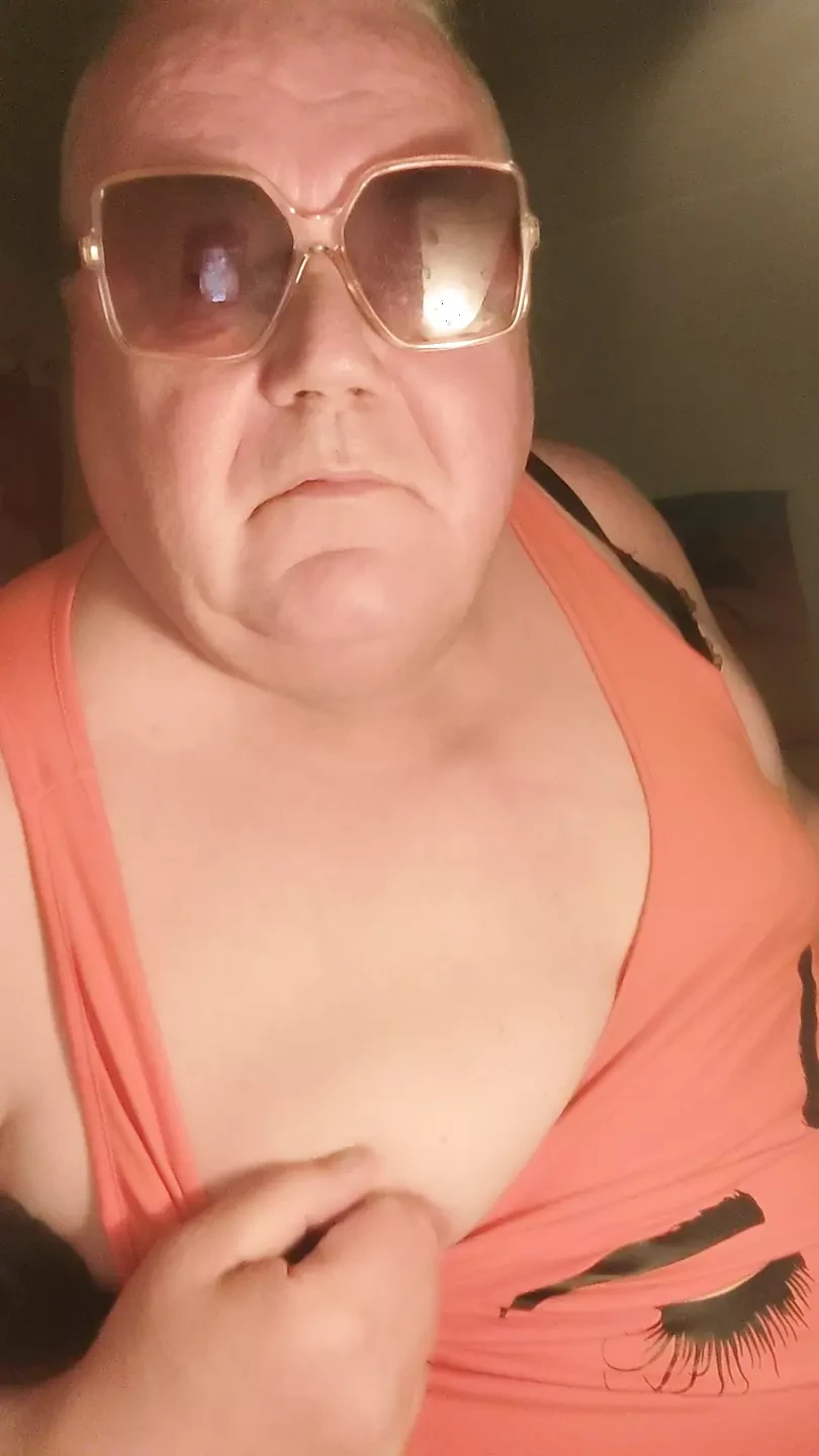 Gangstazz baise encore un gode grosse bite noire